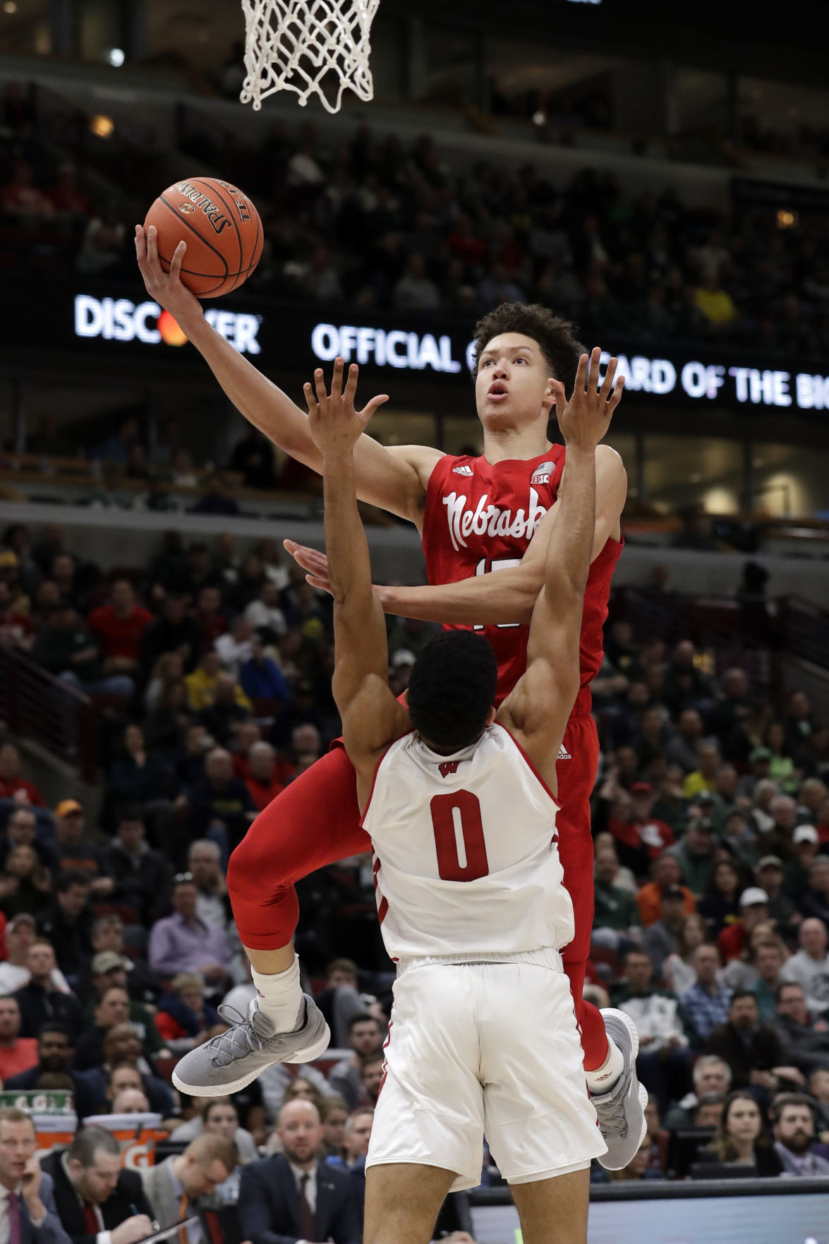 Badgers 66, Cornhuskers 62